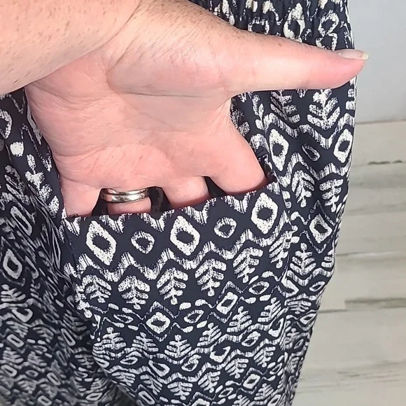 Ann Taylor LOFT, Sightseer, Tribal Print, Jumpsuit/Romper, Size Small - Picture 6 of 8